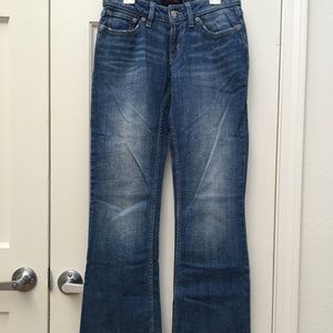 LEVI’S CURVY BOOTCUT JEANS